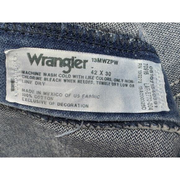 Wrangler 13MWZPW Men's Regular Fit Straight Leg Blue Jeans - Size 42x29.5 - Picture 6 of 6